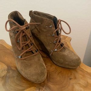 Via Spiga ankle Booties